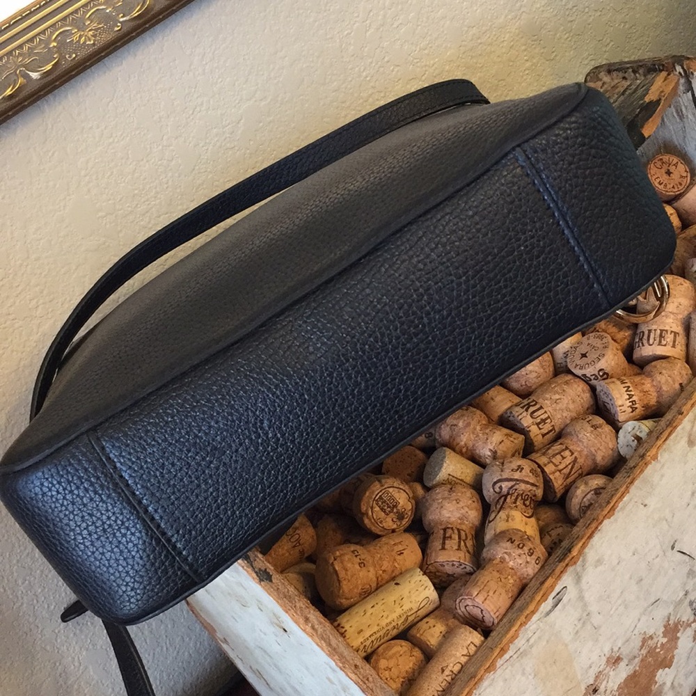 Michael Kors leather Crossbody Messenger bag - Picture 3 of 8
